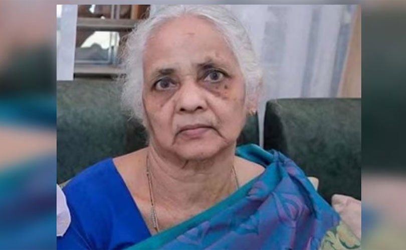  വയോധിക സ്വയം വെട്ടി മരിച്ച നിലയിൽ