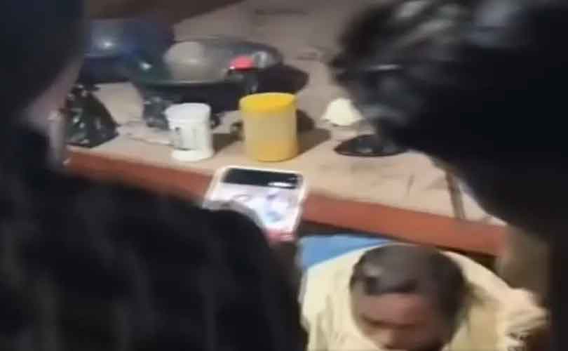 രാത്രിയിൽ കാമുകിയെ കാണാനെത്തി, കട്ടിലിനടിയിൽ ഒളിച്ചു; വാർഡ് മെമ്പറെ കൈയോടെ പിടികൂടി കൈകാര്യം ചെയ്ത് നാട്ടുകാർ