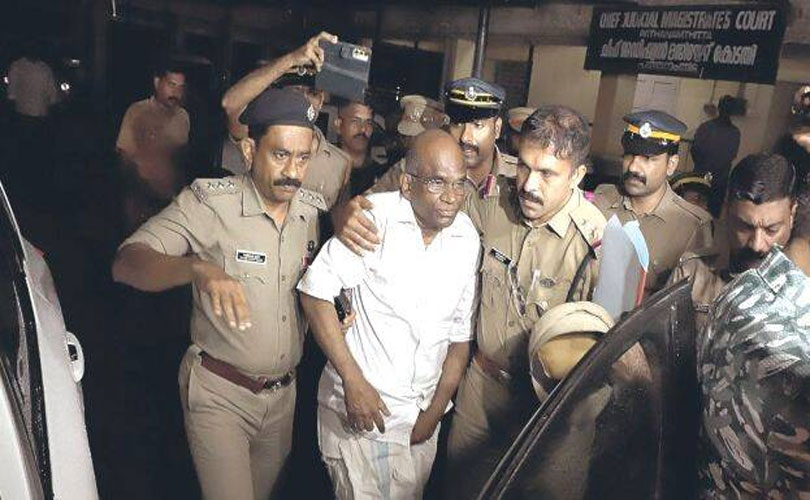 സ്വാമി ശരണം വിളിച്ച് സ്വർണം മുക്കി; വാസുവിന് കോടതി വക സ്പെഷ്യൽ കഷായം!