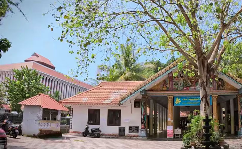 നീല കല്ലുകൾ പതിച്ച വെള്ളിക്കൊമ്പുകൾ എവിടെ? നിയമസഭാ മന്ദിരത്തിന് സമീപമുള്ള ക്ഷേത്രത്തിലെ തിരുവാഭരണം കാണാതായി