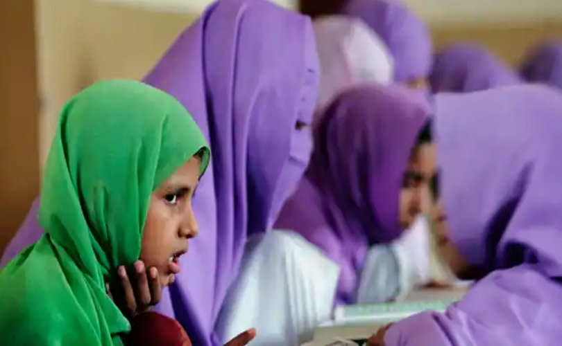 വ്യാജരേഖയുണ്ടാക്കി ഒമ്പത് വർഷം സർക്കാർ സ്കൂളിൽ പഠിപ്പിച്ച യുവതിക്കെതിരെ കേസ് 