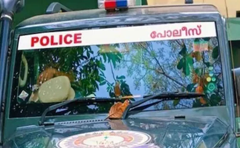 കാട്ടാക്കടയിൽ വിവാഹസൽക്കാര വേദിയിൽ സംഘർഷം; സിപിഎം ബ്രാഞ്ച് സെക്രട്ടറി ഉൾപ്പെടെ മൂന്ന് പേർക്ക് വെട്ടേറ്റു