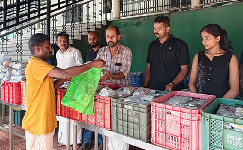 ​വിശപ്പിന് ഒരേ നിറം; അനാവശ്യമായി രാഷ്ട്രീയച്ചായം തേക്കരുത്