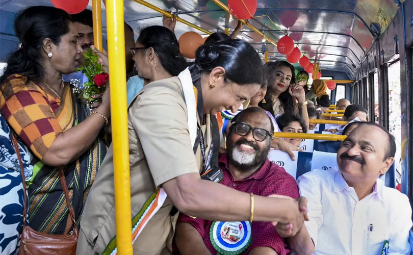 പ്രിയദർശിനി പദ്ധതി വൻ വിജയം: കെ.എസ്.ആർ.ടി.സിയിൽ സ്ത്രീയാത്രക്കാരുടെ എണ്ണം ഇരട്ടിയായി; ടോൾ ഫ്രീ നമ്പറുമായി കോൾ സെന്ററും സജ്ജം