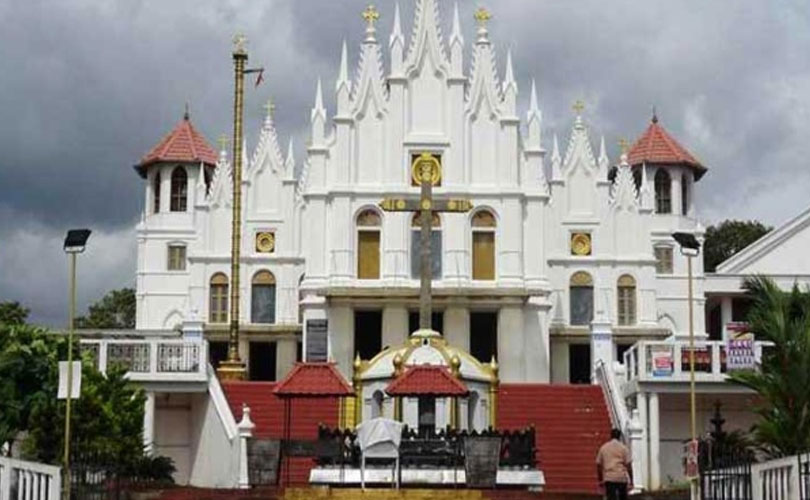 വെടിക്കെട്ടിനായുള്ള പണം കാരുണ്യ പ്രവർത്തനങ്ങൾക്ക്; പുതുപ്പള്ളി പള്ളിയിലെ പെരുന്നാളിനും വെടിക്കെട്ട് ഒഴിവാക്കി