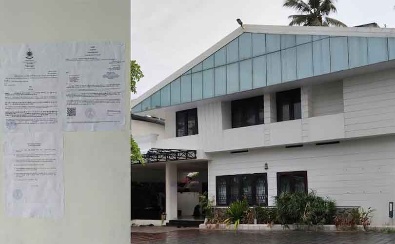 മാസപ്പടി കേസ്: പിണറായി വിജയന്റെ വസതിയിൽ വീണ്ടും ഇ.ഡി; സമൻസ് ചുമരിൽ പതിപ്പിച്ചു 