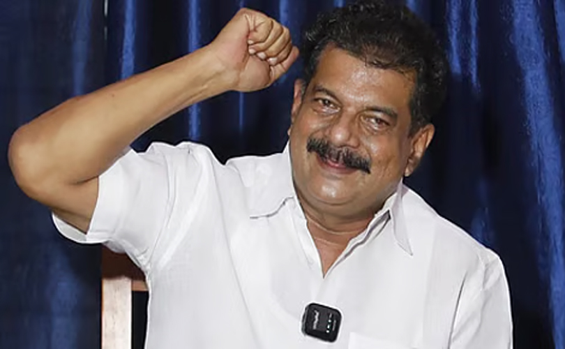 വഴിക്കടവിൽ കരുത്തനായി പി വി അൻവർ
