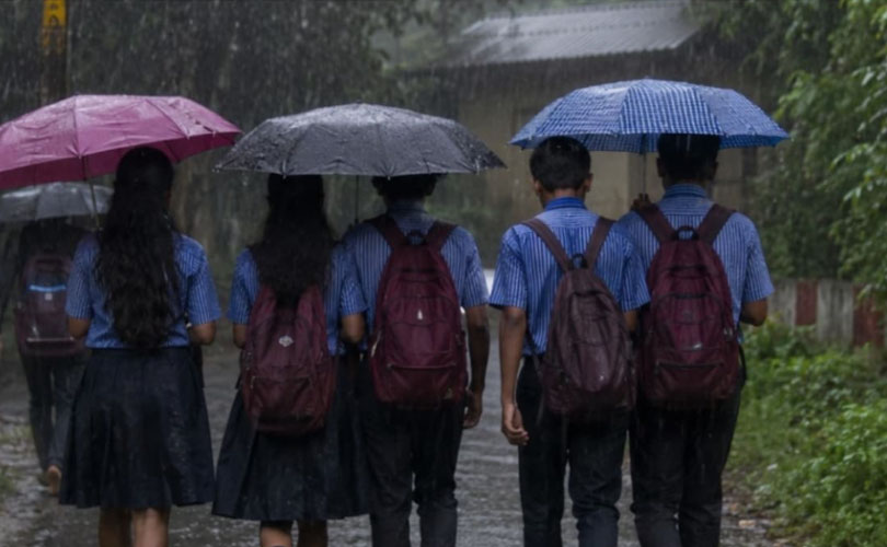 കനത്ത മഴ: 4 ജില്ലകളിൽ നാളെ അവധി; 8 ജില്ലകളിൽ റെഡ് അലർട്ട്