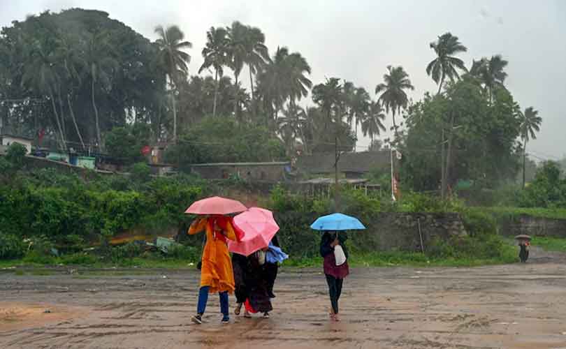 കേരളത്തിൽ വീണ്ടും അതിശക്ത മഴ എത്തുന്നു 