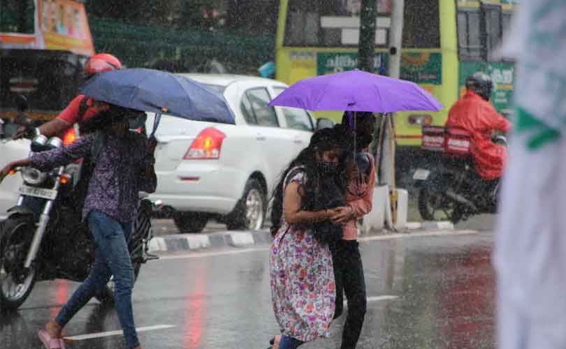 കേരളത്തിൽ മഴ ശക്തമാകുന്നു; വ്യാഴാഴ്ച വരെ വിവിധ ജില്ലകളിൽ ജാ​ഗ്രതാ നിർദ്ദേശം 
