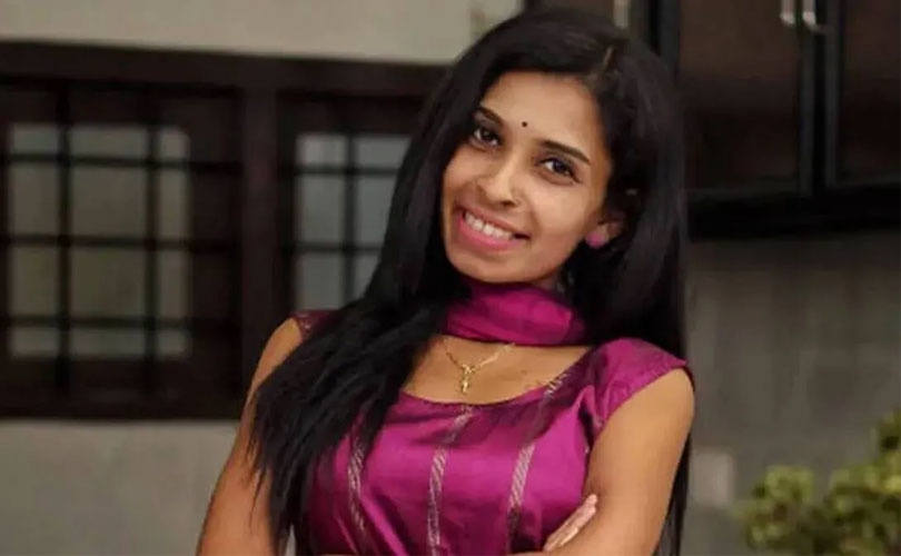 രേണു സുധി ഗുരുതര രോഗത്തോട് പോരാട്ടത്തിൽ; വിമർശനങ്ങൾ അവസാനിപ്പിക്കണമെന്ന് ഫിറോസിന്റെ അഭ്യർഥന