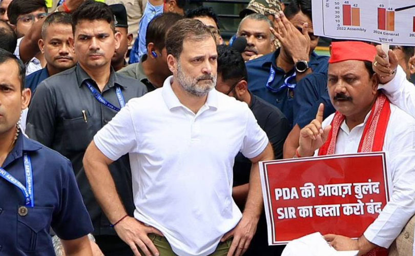 വോട്ടർപട്ടികയിലെ ക്രമക്കേടിൽ കോൺ​ഗ്രസിന്റെ രാജ്യവ്യാപക പ്രതിഷേധം