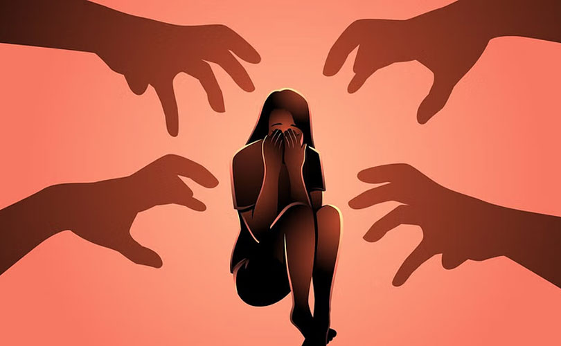 പതിനഞ്ചുകാരിയെ കൂട്ടബലാത്സം​ഗത്തിനിര‌യാക്കിയ കാമുകൻ ഉൾപ്പെടെ അഞ്ചുപേർ അറസ്റ്റിൽ 