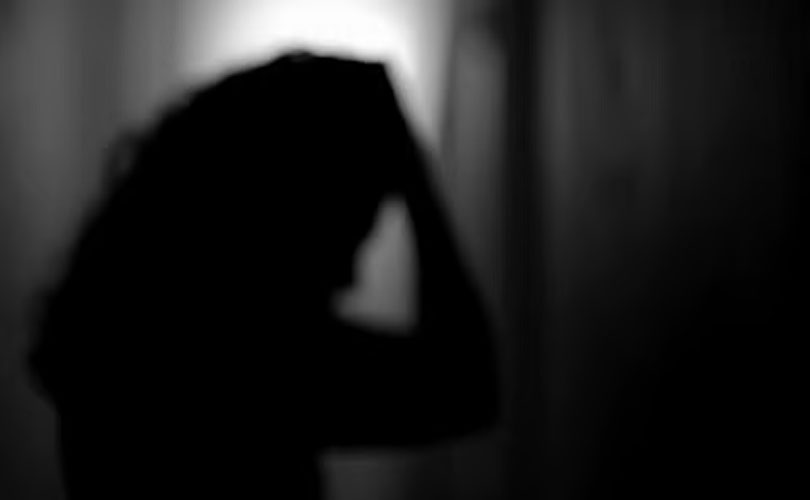 യുവതിയെ ഓടുന്ന കാറിൽ വെച്ച് ലൈംഗികപീഡനത്തിനിരയാക്കി; ഐടി ജീവനക്കാരി ഉൾപ്പെടെ മൂന്നുപേർ അറസ്റ്റിൽ 