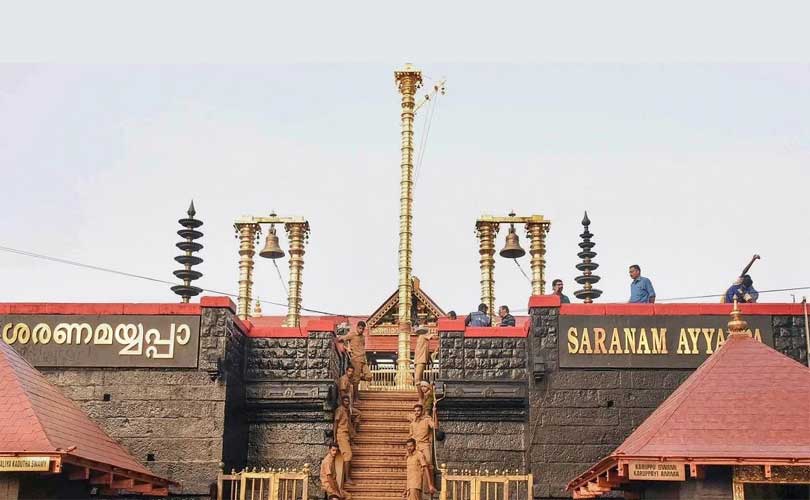 മകരവിളക്ക് ഉത്സവത്തിനായി നട തുറന്ന ശബരിമലയില്‍ വൻ ഭക്തജനത്തിരക്ക്. 