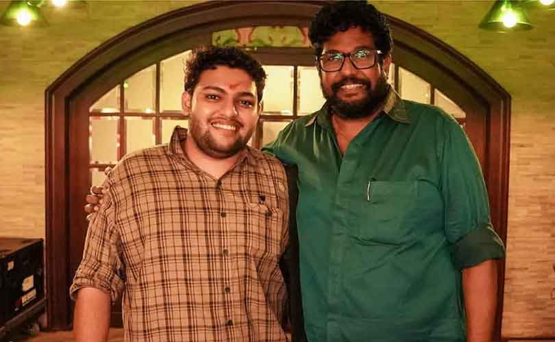 അച്ഛനും മകനും ഒരു സമയം രണ്ട് വ്യത്യസ്ത സിനിമകൾ സംവിധാനം ചെയ്യുന്ന അപൂർവത 