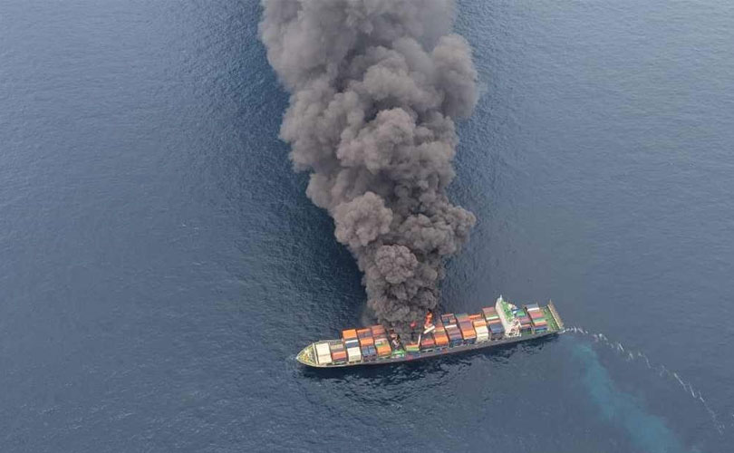 തീരപരിധിക്ക് പുറത്തുള്ള കപ്പൽ ദുരന്തങ്ങൾ: സംസ്ഥാന സർക്കാരിന് നേരിട്ട് നിയമനടപടി സാധ്യമല്ല; സാമൂഹ്യ മാധ്യമങ്ങളിലെ വിമർശനങ്ങൾ നിയമപരമായ അജ്ഞത മൂലമെന്ന് വിദഗ്ധർ