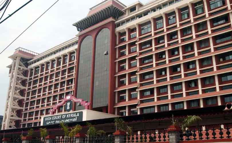 
എസ്ഐആർ താത്ക്കാലികമായി നിർത്തിവെക്കണമെന്ന് സംസ്ഥാന സർക്കാർ; സുപ്രീംകോടതിയെ സമീപിക്കുന്നതാകും ഉചിതമെന്ന് ഹൈക്കോടതി 