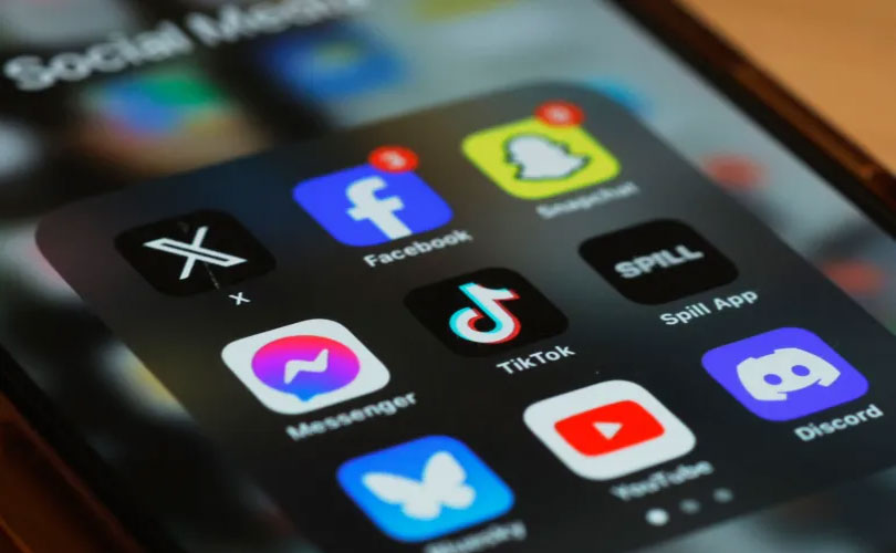 ​16 വയസ്സിൽ താഴെയുള്ളവർക്ക് സോഷ്യൽ മീഡിയ വിലക്ക് വരുന്നു; അറിയേണ്ടതെല്ലാം