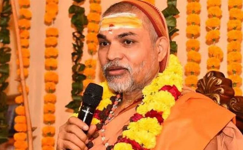 പാർലമെന്റിനുള്ളിൽ പശുക്കളെ കയറ്റണമെന്ന് ശങ്കരാചാര്യ സ്വാമി അവിമുക്തേശ്വരാനന്ദ സരസ്വതി