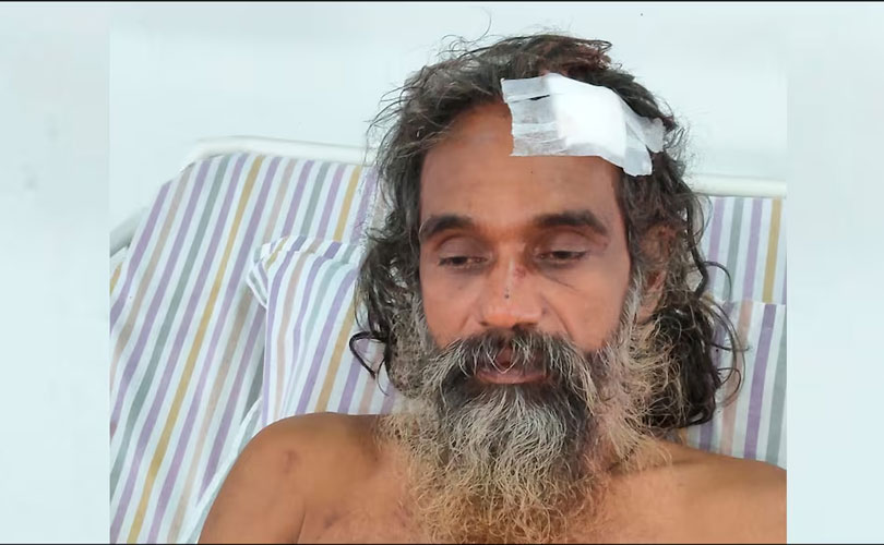 പൂജ നടത്തിയിട്ടും യുവതിയുടെ ബാധ ഒഴിഞ്ഞില്ലെന്നാരോപിച്ച് പൂജാരിക്ക് മർ​ദ്ദനം