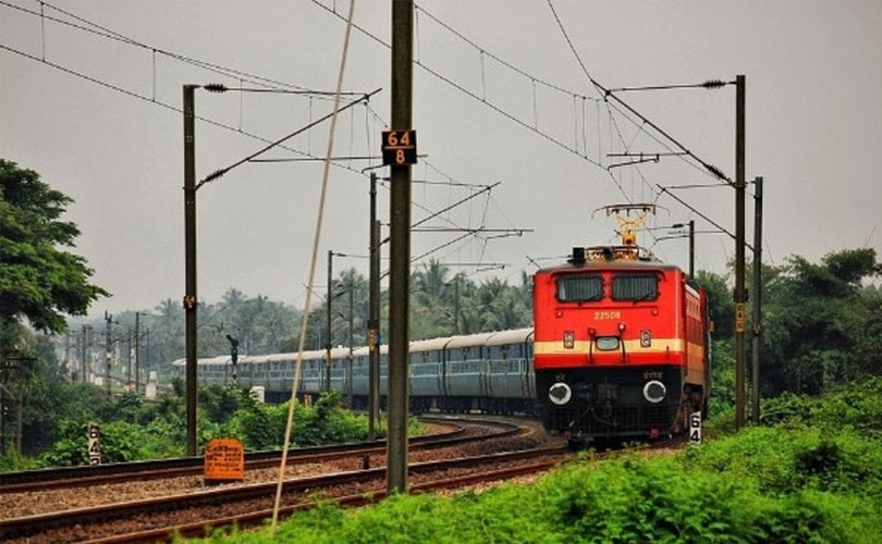 ​റെയിൽവേ വെറും ഉപഭോക്താവ് മാത്രം; വൈദ്യുതി സർചാർജുകളിൽ നിന്ന് ഇളവില്ലെന്ന് സുപ്രീം കോടതി