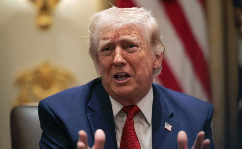 ഇറാന്റെ പരമോന്ന നേതാവ് ഇനിയില്ലെന്ന് ട്രംപ്; ഇറാൻ ചർച്ചകൾക്കായി യാചിക്കുകയാണെന്നും അമേരിക്കൻ പ്രസിഡന്റ് 