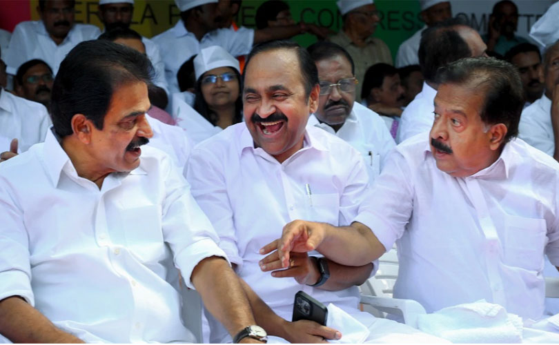 സതീശൻ-രമേശൻ അച്ചുതണ്ട്, സമാന്തരമായി വേണുഗോപാൽ പക്ഷം