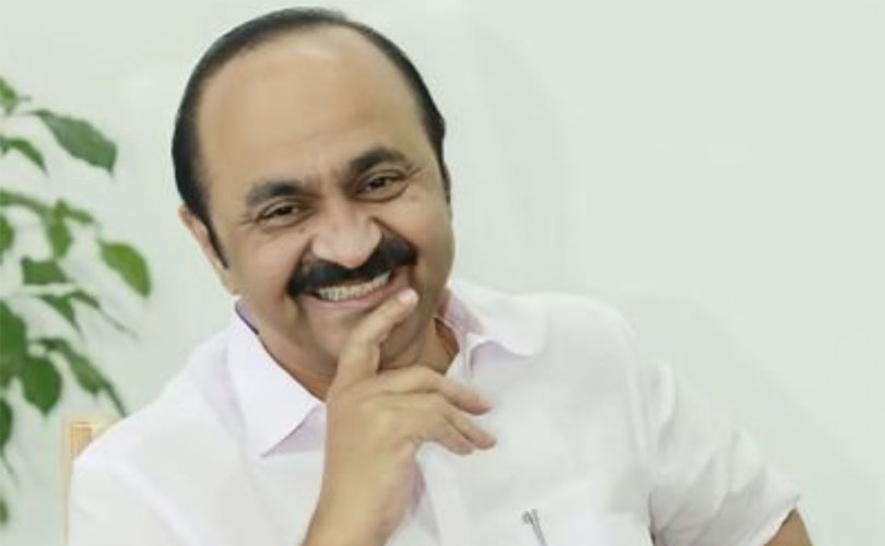 പടയൊരുക്കത്തിന്റെ സമാപനം; പറവൂരിനെ ഇളക്കിമറിച്ച വി.ഡി. സതീശന്റെ കൂൾ ഫിനിഷ്