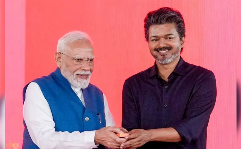 മോദിയും ഗവർണറും മുഖ്യമന്ത്രിയും പങ്കെടുത്ത ചടങ്ങിൽ വന്ദേമാതരമില്ല; തമിഴ്‌നാട്ടിൽ വീണ്ടും ചർച്ചയായി ആലാപനക്രമം