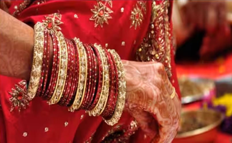 ആദ്യ ബന്ധം വേർപെടുത്താതെ രണ്ടാം വിവാഹത്തിനെത്തിയ യുവതി കതിർമണ്ഡപത്തിൽ വെച്ച് പിടിയിലായി 