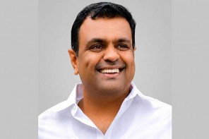കോൺഗ്രസ് നേതാവ് മീനാക്ഷി നടരാജന്റെ നാമനിർദ്ദേശ പത്രിക നിരസിച്ച തിരഞ്ഞെടുപ്പ് കമ്മീഷന്റെ നടപടിക്കെതിരെ രാജ്യവ്യാപകമായി  പ്രതിഷേധത്തിനൊരുങ്ങി എഐസിസി.അർജുൻ രാധാകൃഷ്ണന് കേരളത്തിൻ്റെ ചാർജ്