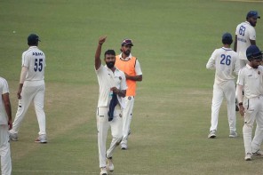 രഞ്ജി ട്രോഫിയിൽ കേരളത്തിനെതിരെ ജാർഖണ്ഡിന് കൂറ്റൻ സ്കോർ, വിരാട് സിങ്ങിനും ആദിത്യ സിങ്ങിനും സെഞ്ച്വറി