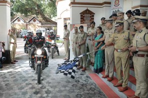 രാഷ്‌ട്രീയ ഏകത ദിവസ് ലഹരിക്കെതിരെ മോട്ടോര്‍സൈക്കിള്‍ റാലി.സംസ്ഥാന പോലീസ് മേധാവി ഫ്ളാഗ് ഓഫ് ചെയ്തു 