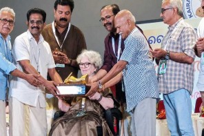 എഴുത്ത് സമൂഹത്തിന് ആവശ്യമാണ്, അതിനെ നശിപ്പിക്കാനാവില്ല സാറാ ജോസഫ്