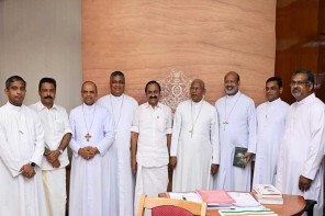 സീറോമലബാർസഭ പ്രതിനിധി സംഘം മുഖ്യമന്ത്രിയെ സന്ദർശിച്ചു.