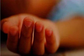 ആലപ്പുഴയിൽ അമ്മ പ്രസവത്തിനായി പോയതിന് പിന്നാലെ രണ്ടുവയസ്സുകാരൻ മരിച്ചു; ദമ്പതികളുടെ ആറാമത്തെ കുട്ടി മരിച്ചത് പോഷകാഹാരക്കുറവിനെ തുടർന്ന്