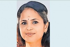 എലിവിഷം അകത്തുചെന്ന് കളക്ടറേറ്റ് ജീവനക്കാരി മരിച്ചു; ഓഫീസിൽ ഒറ്റപ്പെടുന്നുവെന്ന മനോവിഷമത്തിലെന്ന് ബന്ധുക്കളുടെ മൊഴി 