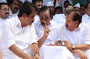 ​സത്യപ്രതിജ്ഞ പത്തിന്; മുഖ്യമന്ത്രി കസേരയ്ക്കായി വടംവലി മുറുകുന്നു; അജയ് മാക്കനും മുകൾ വാസനിക്കും ഇന്ന് കേരളത്തിൽ