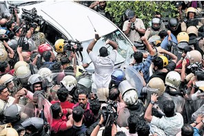 ഇ.ഡി ഉദ്യോഗസ്ഥരെ സംഘം ചേർന്ന് ആക്രമിച്ച സംഭവം: ജാമ്യാപേക്ഷകൾ ഹൈക്കോടതി വീണ്ടും പരിഗണിക്കുന്നു