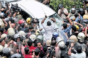 ഇഡി ഉദ്യോഗസ്ഥരെ ആക്രമിച്ച കേസ്: നാല് സിപിഎം പ്രവർത്തകർക്കു കൂടി ജാമ്യം; വധശ്രമത്തിന് തെളിവില്ലെന്ന് ഹൈക്കോടതി 