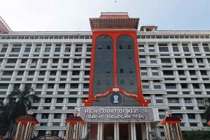 സംസ്ഥാനത്തെ പൊതുമേഖലാ സ്ഥാപനങ്ങളിലെ താൽക്കാലിക നിയമനങ്ങൾ: സ്ഥിരപ്പെടുത്തൽ ഏകവഴിയായി കണക്കാക്കും; ഭാവി നിയമനങ്ങൾ സുതാര്യമായിരിക്കണം - ഹൈക്കോടതി