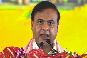 അസമിൽ ഹിമന്ത ബിശ്വ ശർമ്മ സത്യപ്രതിജ്ഞ ചെയ്ത് അധികാരമേറ്റു
