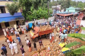 കൊട്ടാരക്കര അപകടം: ഡ്രൈവർക്ക് ടിപ്പർ ഓടിക്കാൻ ലൈസൻസില്ല; വാഹനത്തിന്റെ ഫിറ്റ്നസും റദ്ദാക്കി