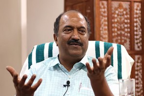 ബാലഗോപാലിന്റെ ഖജനാവിലെ പൂച്ച പെറ്റത് എലിയെയോ?
