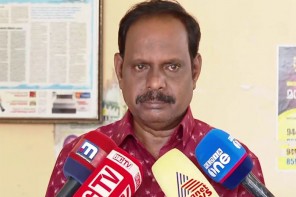 പിണറായിയുടെ കാർ കണ്ടപ്പോൾ തോന്നിയ ആ​ഗ്രഹത്തിലാണ് കറുത്തകാർ വാങ്ങിയത്; പരാജയത്തെ കുറിച്ച് പ്രതികരിക്കവെ വിതുമ്പിക്കരഞ്ഞ് കോവൂർ കുഞ്ഞുമോൻ 