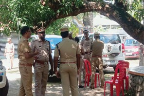 പന്മന ആശ്രമം കോടതി കയറുന്നു; വിഭാഗീയത മറനീക്കി പുറത്ത്; ചട്ടമ്പിസ്വാമി ജയന്തി പോലീസ് കാവലിൽ 