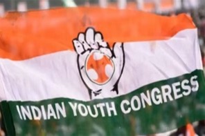 ചീഫ് ഇലക്ഷൻ കമ്മീഷണർ ജ്യാനേഷ് കുമാറിന്റെ രാജി ആവശ്യപ്പെട്ട് ജന്തർ മന്ദറിൽ പ്രതിഷേധം നടത്താൻ അനുമതി നിഷേധിച്ച ഡൽഹി പോലീസിന്റെ നടപടിക്കെതിരെ ഇന്ത്യൻ യൂത്ത് കോൺഗ്രസ് (IYC) ഡൽഹി ഹൈക്കോടതിയെ സമീപിച്ചു.