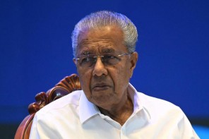 പിണറായി വിജയൻ സ്തുതിപാടകരുടെ പിടിയിലെന്ന് സിപിഎം യോ​ഗത്തിൽ വിമർശനം 
