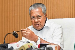 അർഹമായ അവകാശങ്ങൾ നേടിയെടുക്കുന്നതിൽ സംസ്ഥാന സർക്കാർ മൗനം പാലിച്ചുവെന്ന് പിണറായി വിജയൻ